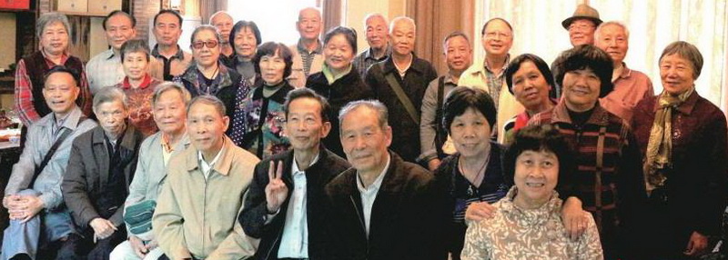 茶學(xué)堂的老知青相聚華南農(nóng)業(yè)大學(xué)八百秀才茶學(xué)堂。