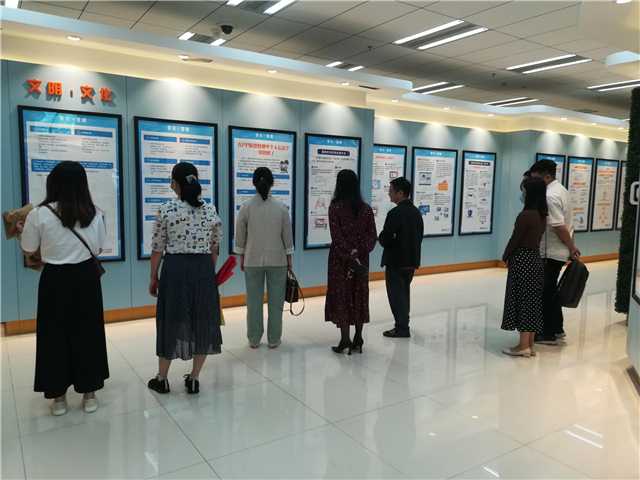 2021年10月19日下午，市科技局局領導帶隊參觀清遠市網(wǎng)絡安全教育館01.jpg