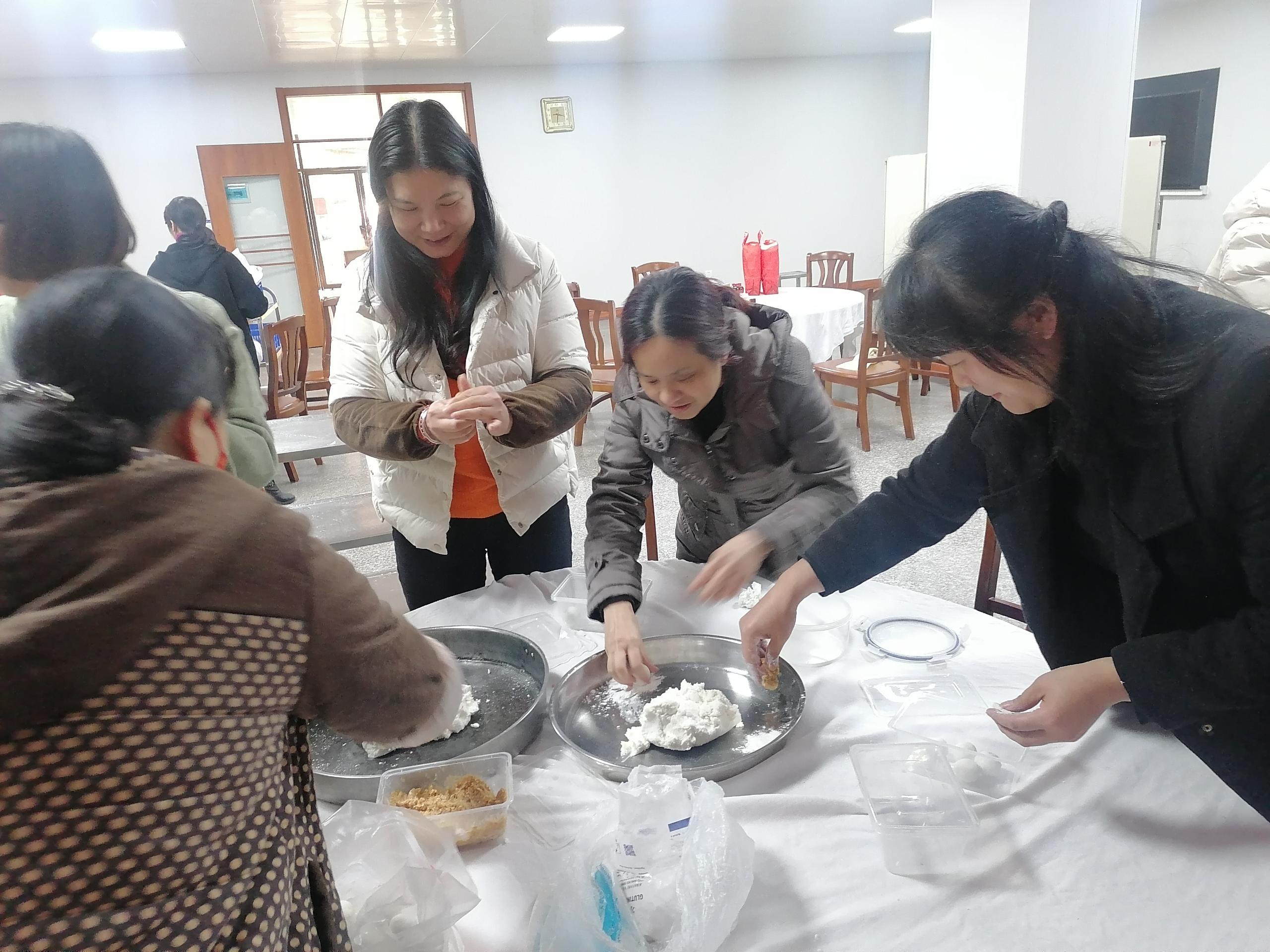 2022年2月14日，清遠(yuǎn)市林業(yè)局在一樓飯?zhí)媒M織開(kāi)展“我們的節(jié)日&middot;元宵”活動(dòng) (3).jpg