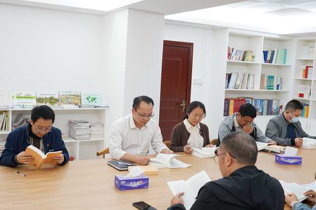 2023年4月25日，清遠(yuǎn)市水利局開展讀書學(xué)習(xí)主題活動。.JPG